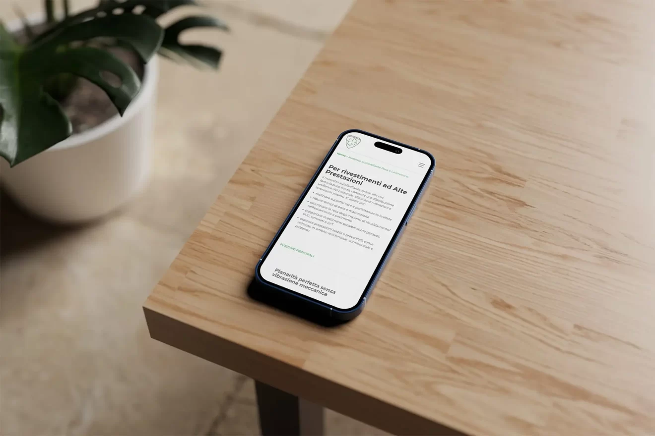 mockup smartphone sito web creativa srl