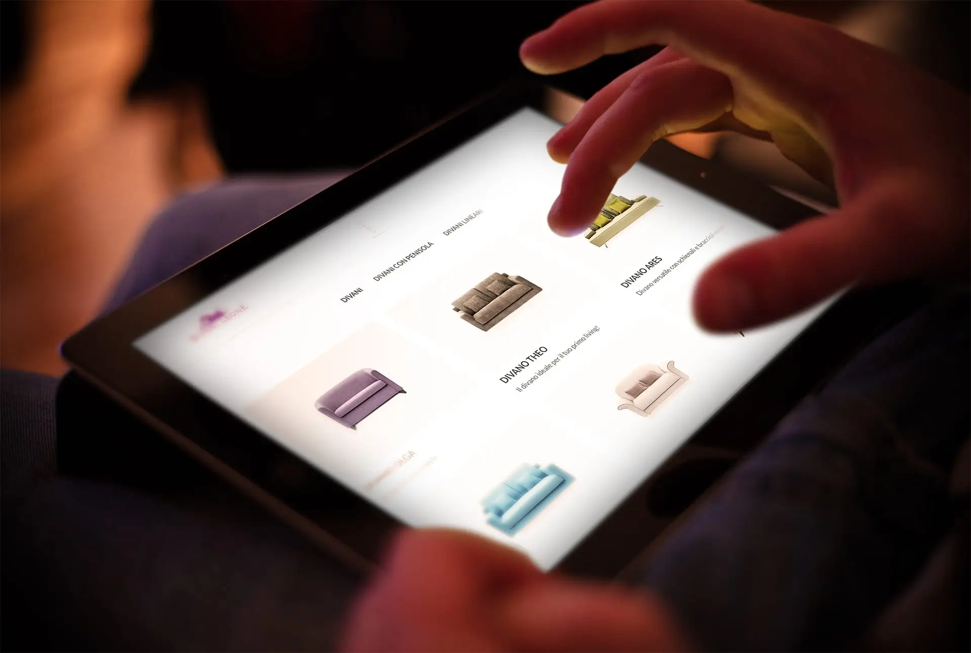 mockup tablet sito web divani leone